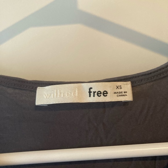 Wilfred Free tie sleeveless top! - Picture 2 of 3